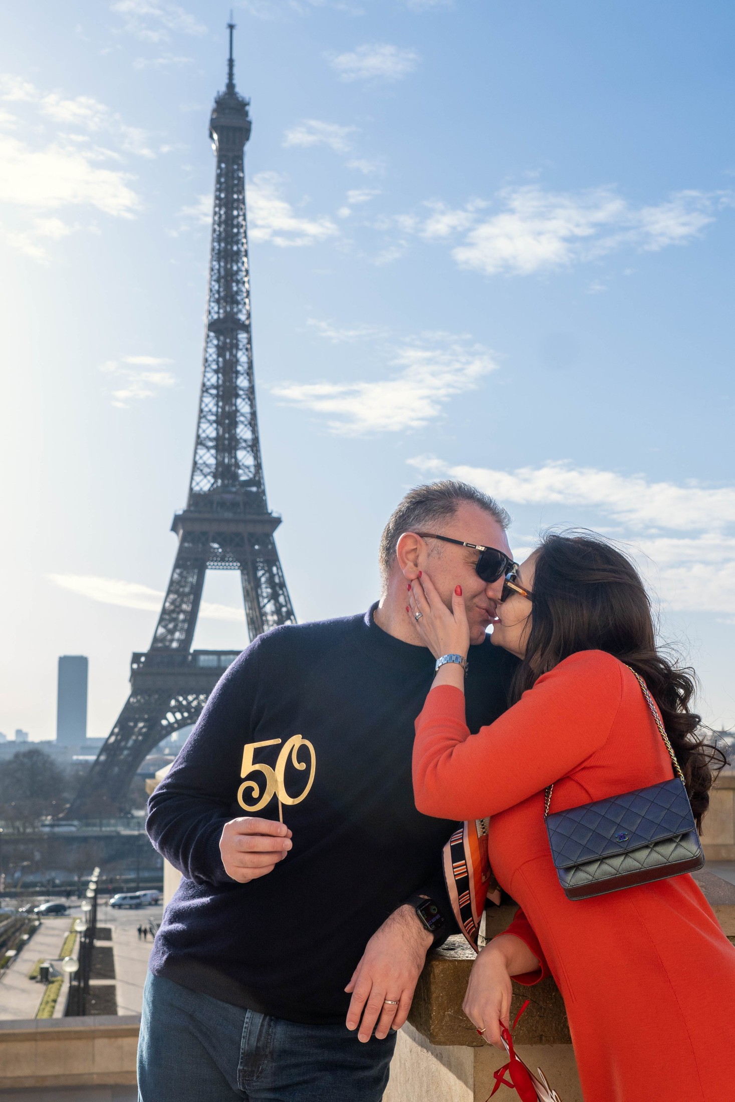 Couples and proposals in Paris