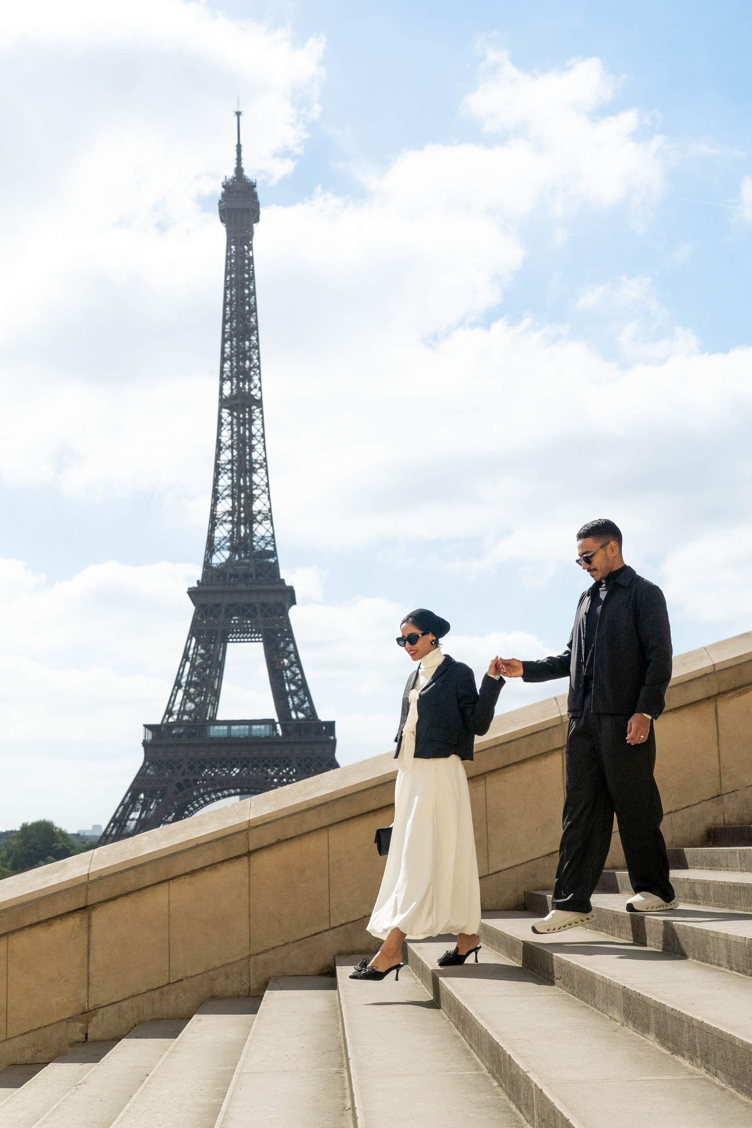 Couples and proposals in Paris